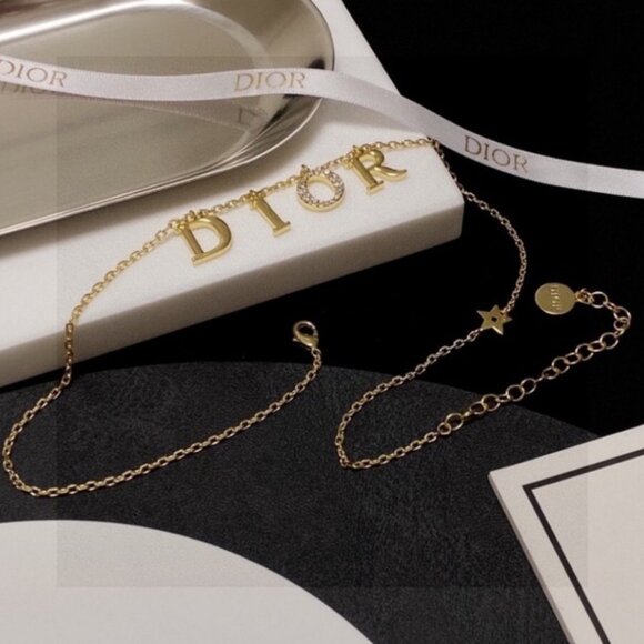 Nifty Star & Letter Dior Chain - Picture 6 of 7